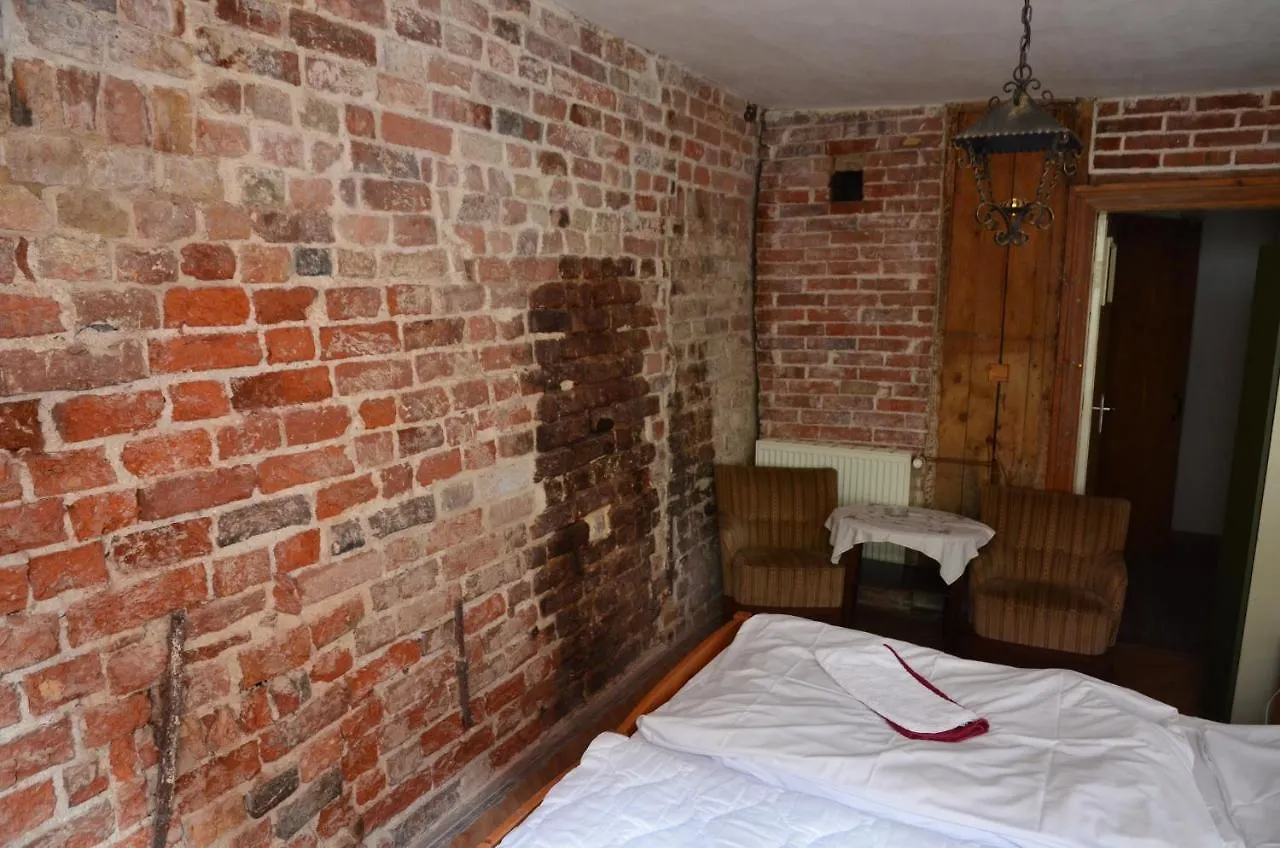 Bed & Breakfast Altstadthotel Zum Goldenen Anker Lubeck