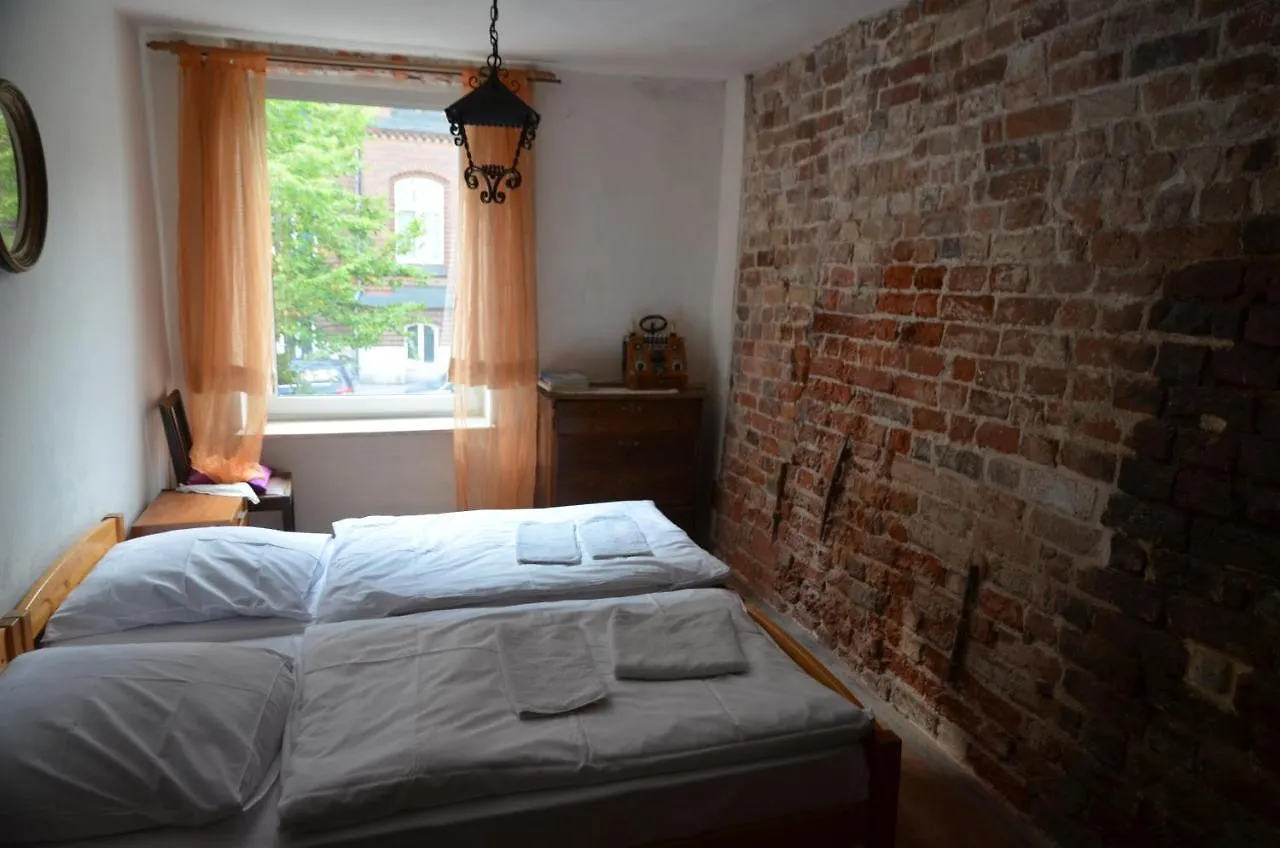 Bed & Breakfast Altstadthotel Zum Goldenen Anker Lubeck